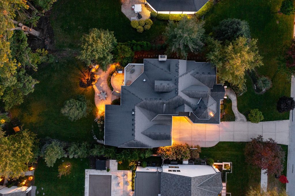 Illinois Gem Timeless Four Level Residence with High End Finishes Asking 2.599 Million 48