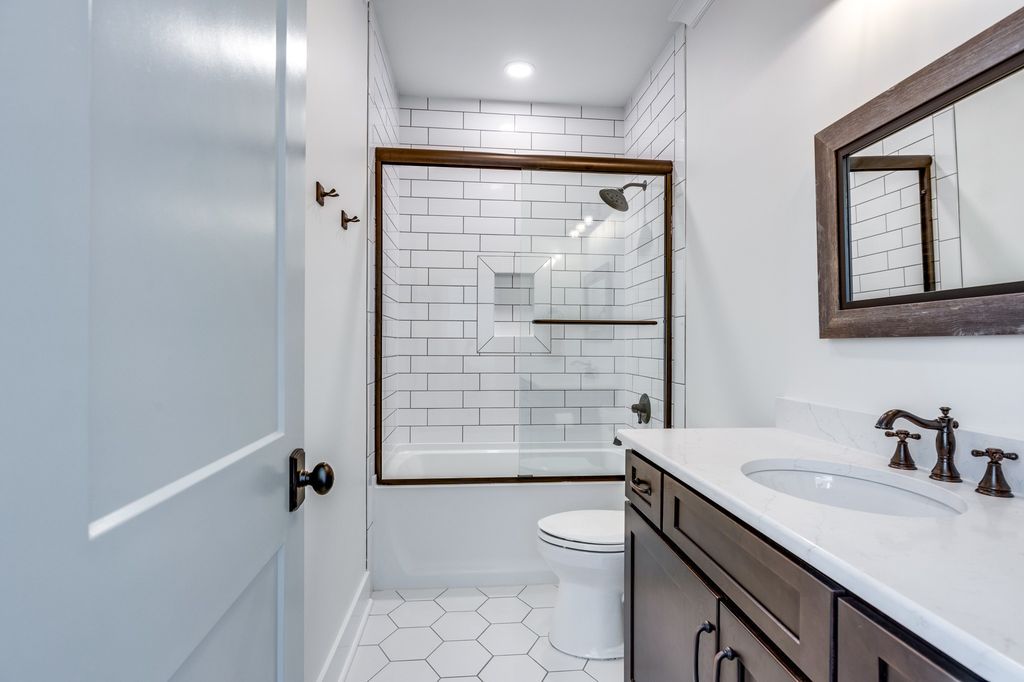 Inspiration Homes LLC Unveils Stunning New Home Listing in Tennessee for 3499900 40