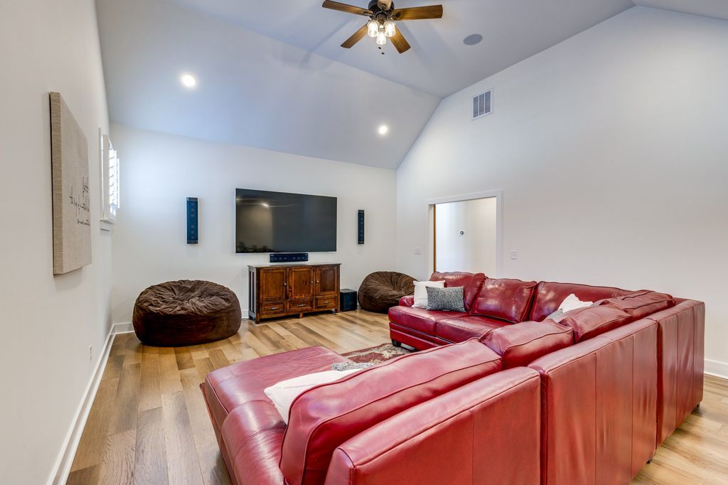 Inspiration Homes LLC Unveils Stunning New Home Listing in Tennessee for 3499900 44