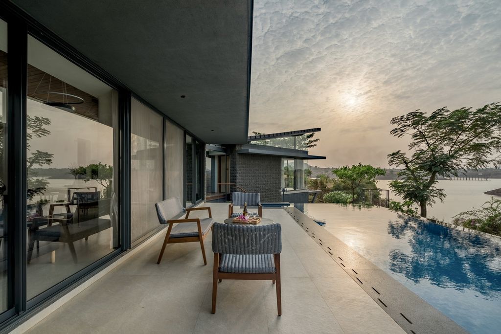 Lakeshore Residence, A Tranquil Haven by Atelier Landschaft