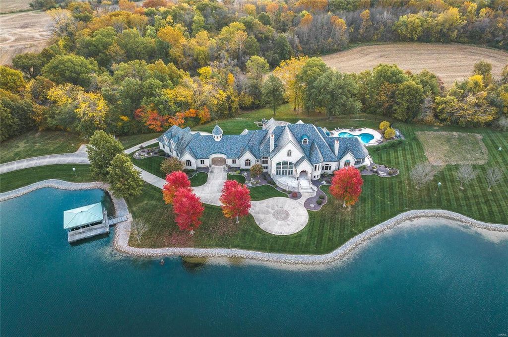 Le Chateau A Masterpiece by Lantz Homes Now Available for 4.59 Million in Illinois 10