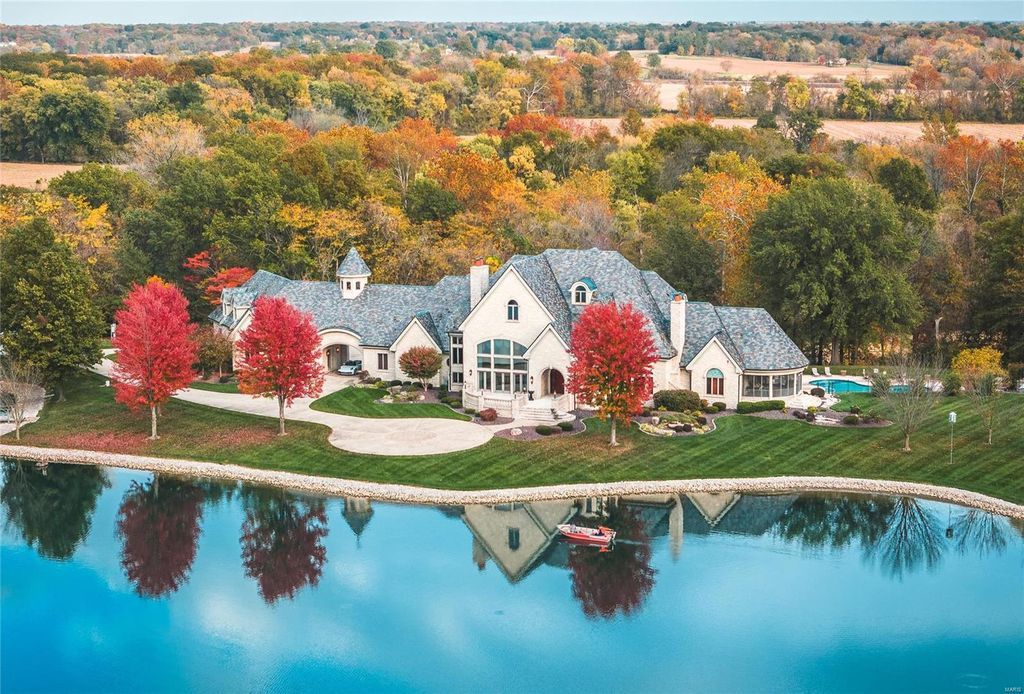 Le Chateau A Masterpiece by Lantz Homes Now Available for 4.59 Million in Illinois 16