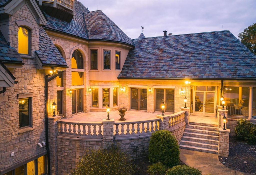 Le Chateau A Masterpiece by Lantz Homes Now Available for 4.59 Million in Illinois 22