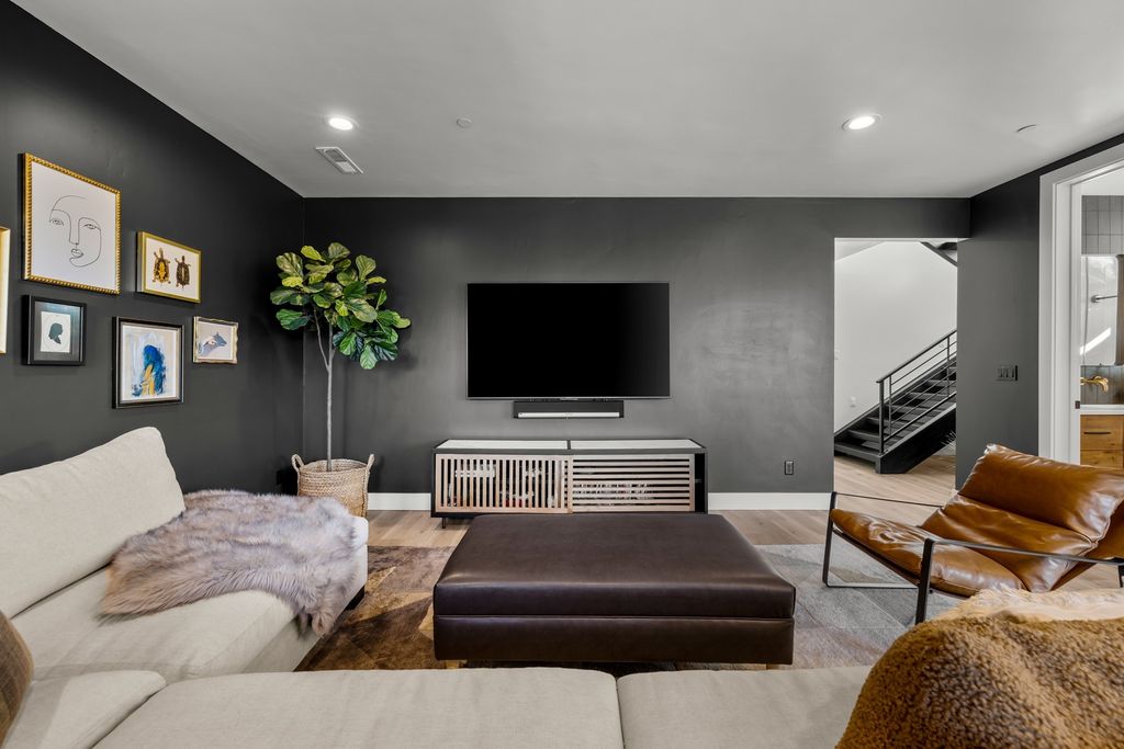Luxury Estate with City Views and Resort Like Amenities Hits the Market at 3 Million in Idaho 14