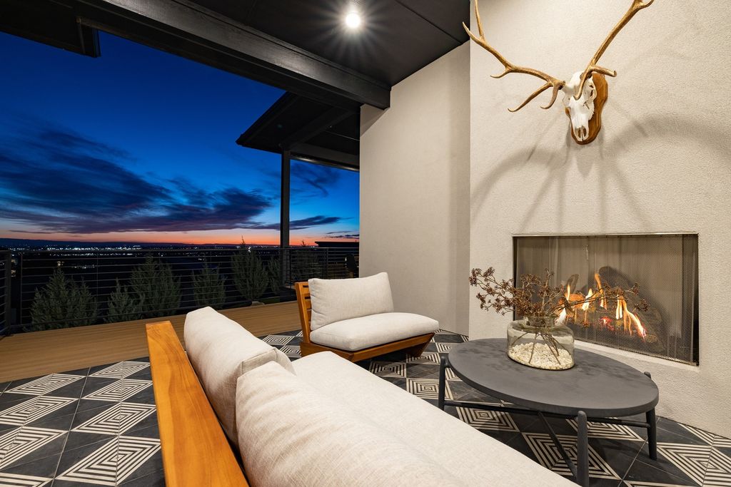 Luxury Estate with City Views and Resort Like Amenities Hits the Market at 3 Million in Idaho 33