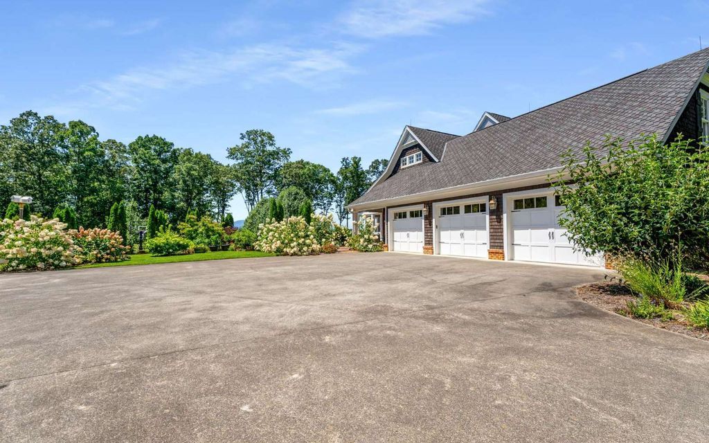 Meadow Creek Manor A Private Mountain Estate in Blue Ridge Offered at 5.98 Million 59