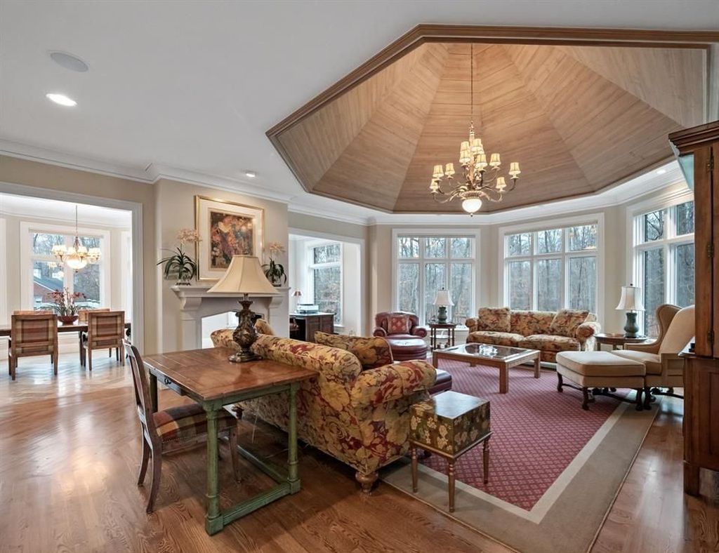 Opulence Redefined An Extraordinary 4.5 Million Dream Property in Michigan 10