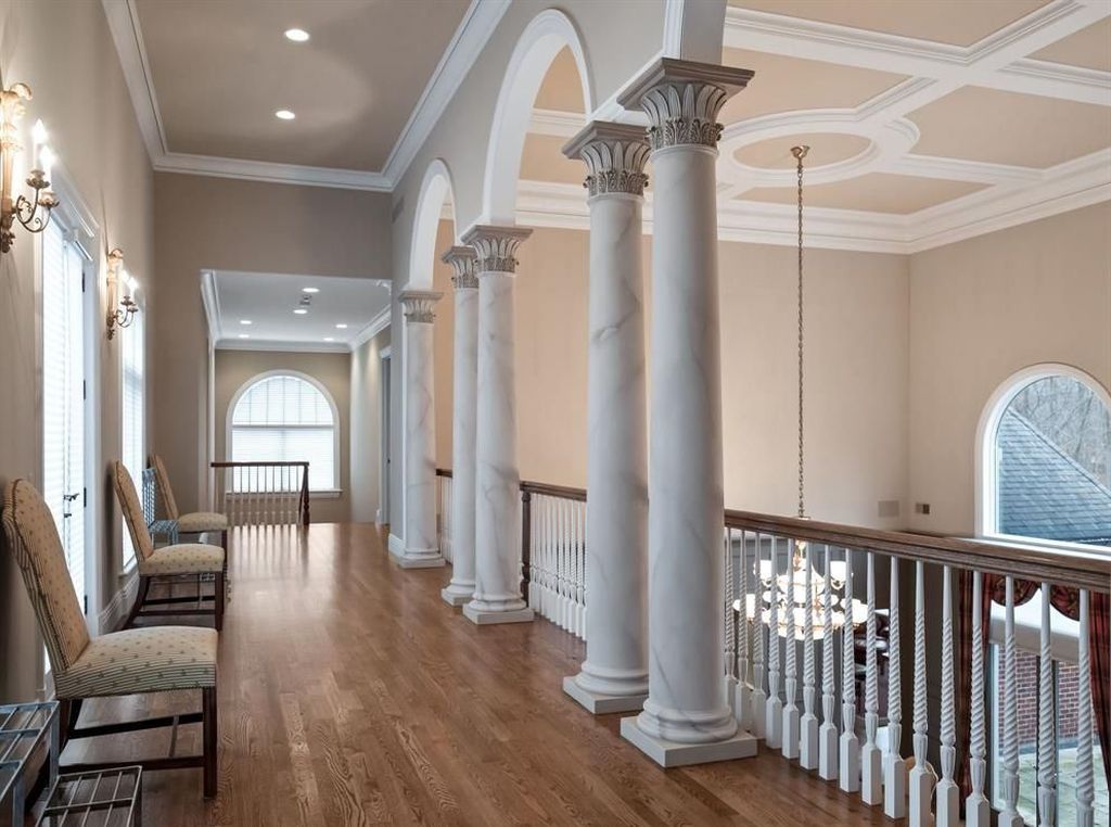 Opulence Redefined An Extraordinary 4.5 Million Dream Property in Michigan 16