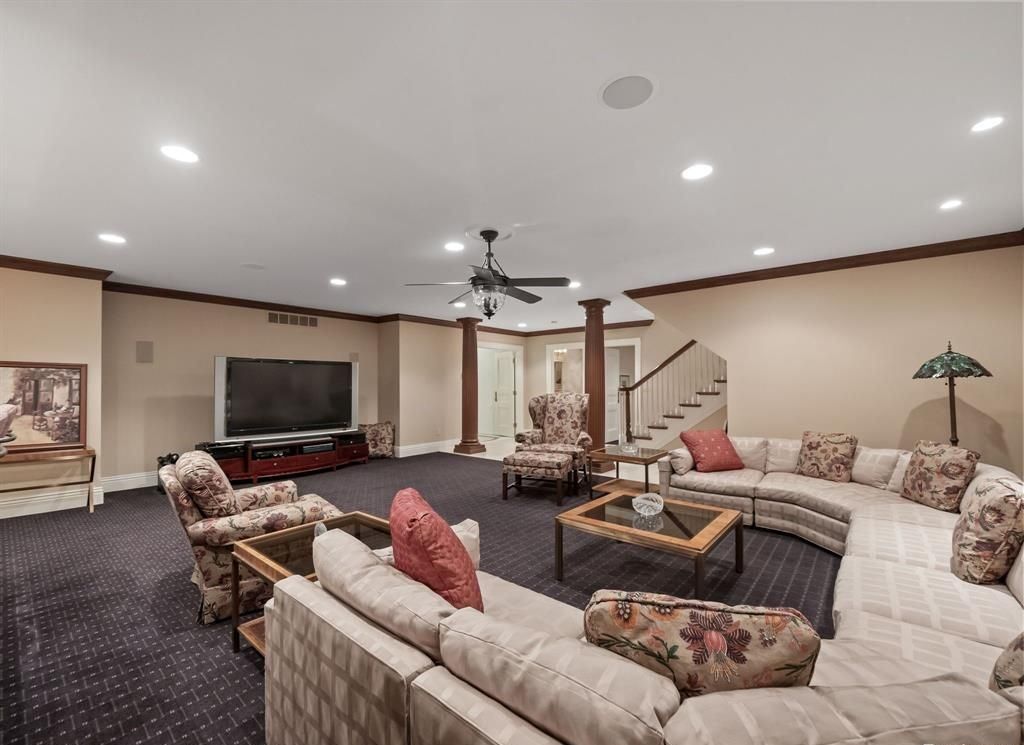 Opulence Redefined An Extraordinary 4.5 Million Dream Property in Michigan 22
