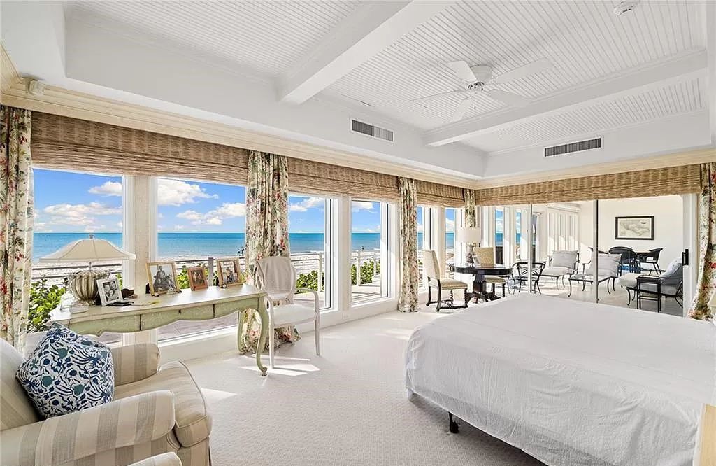 Built in 1964 and spanning 6,360 square feet, the property offers 171 feet of prime Gulf of Mexico frontage.