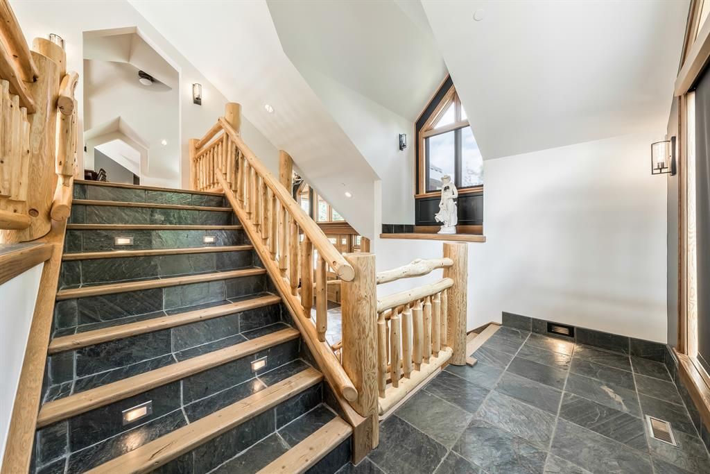 Secluded Splendor Majestic Estate with Private Golf Course in Canada Hits the Market at C13.95 Million 27