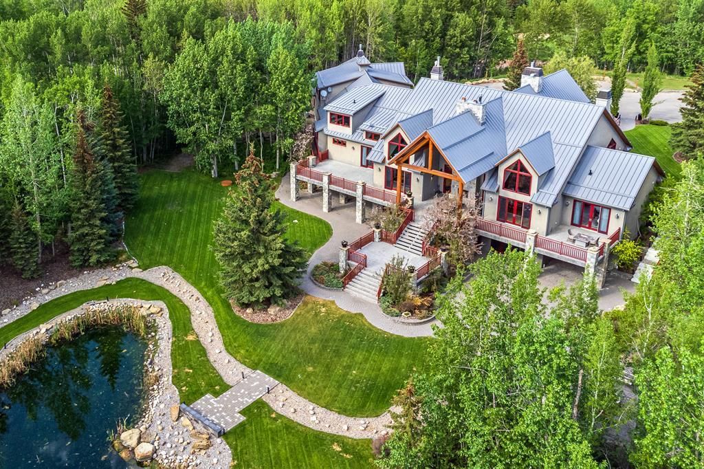 Secluded Splendor Majestic Estate with Private Golf Course in Canada Hits the Market at C13.95 Million 3