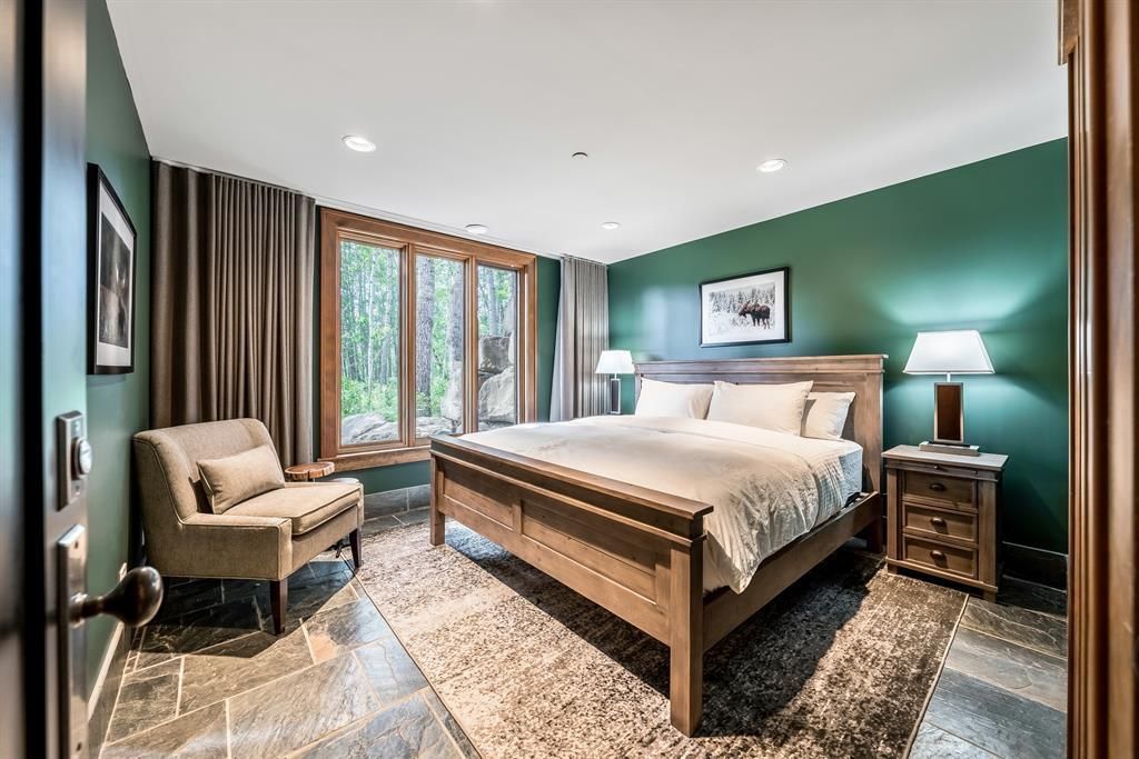Secluded Splendor Majestic Estate with Private Golf Course in Canada Hits the Market at C13.95 Million 31