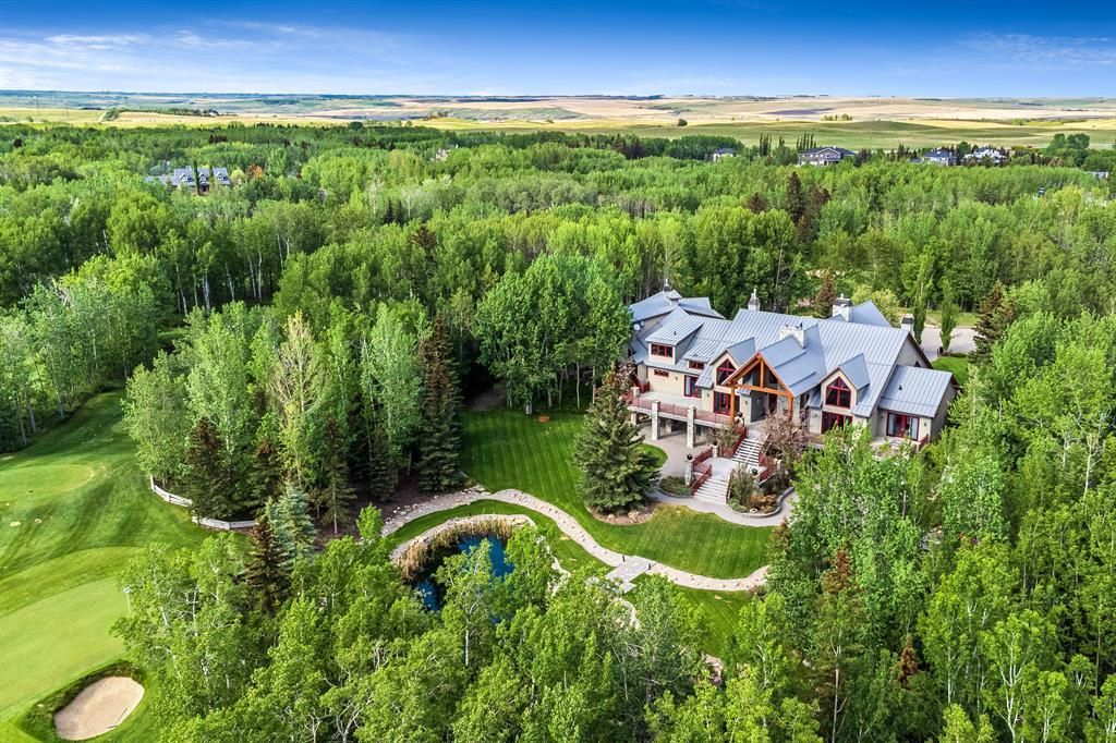 Secluded Splendor Majestic Estate with Private Golf Course in Canada Hits the Market at C13.95 Million 4