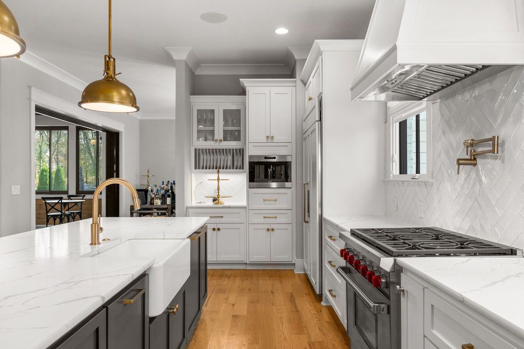 Sophistication Meets Convenience Modern Masterpiece in Tennessee Hits the Market at 4199900 13