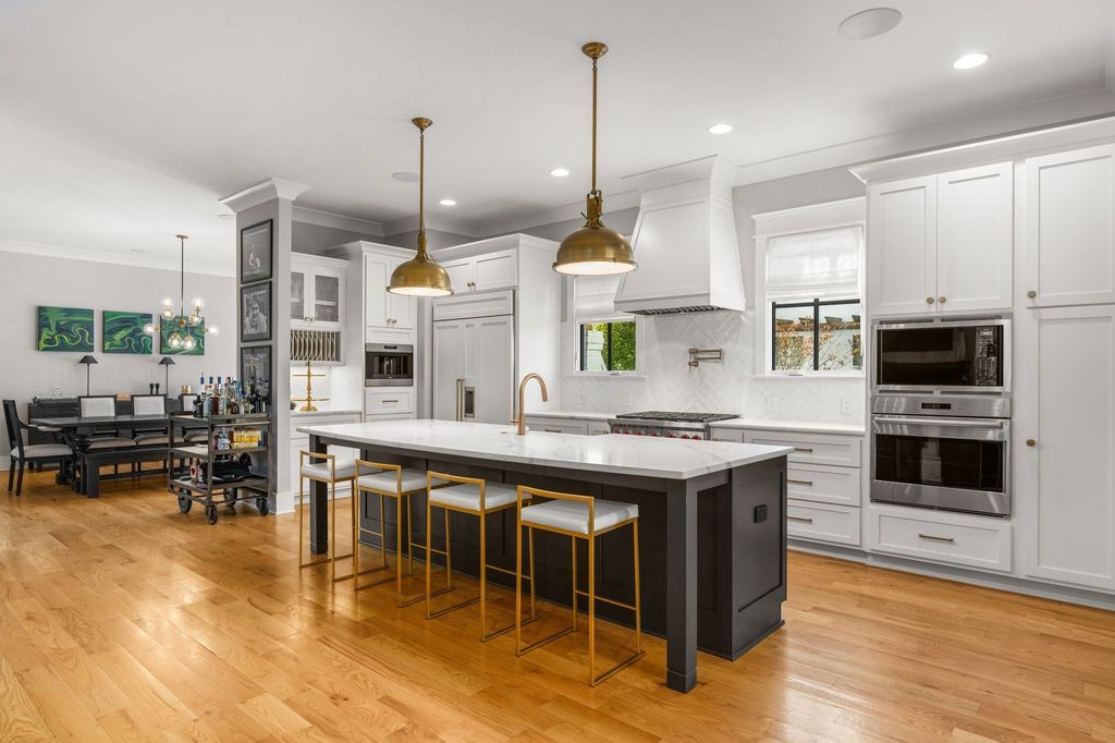 Sophistication Meets Convenience Modern Masterpiece in Tennessee Hits the Market at 4199900 14