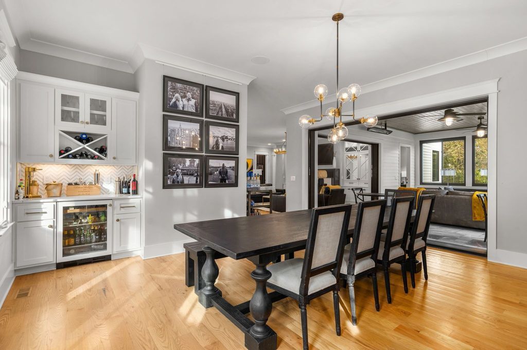 Sophistication Meets Convenience Modern Masterpiece in Tennessee Hits the Market at 4199900 16