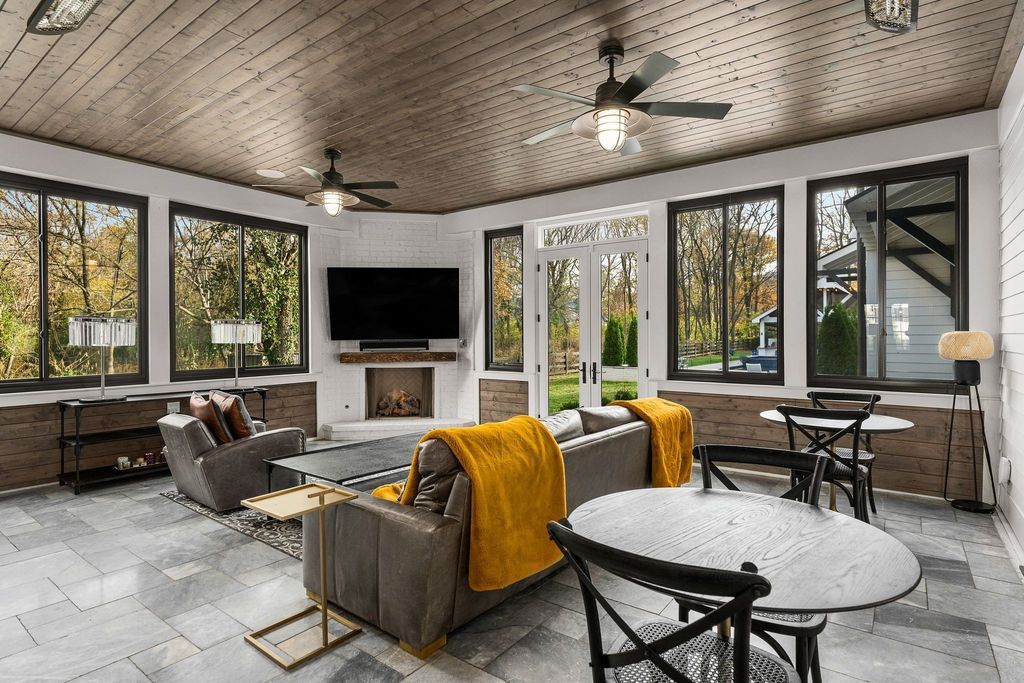 Sophistication Meets Convenience Modern Masterpiece in Tennessee Hits the Market at 4199900 20