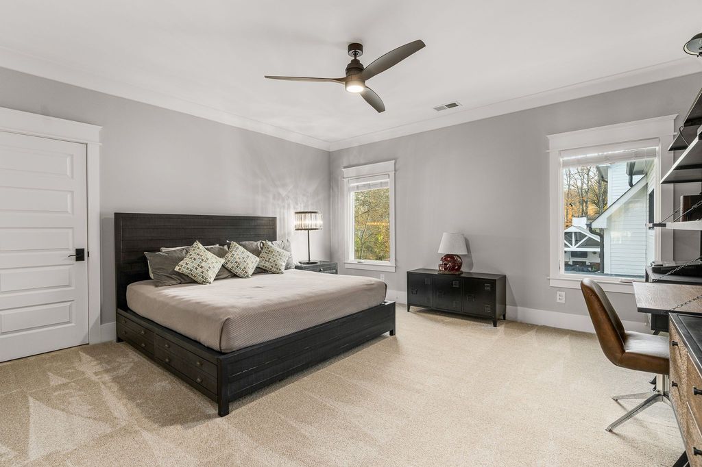 Sophistication Meets Convenience Modern Masterpiece in Tennessee Hits the Market at 4199900 35