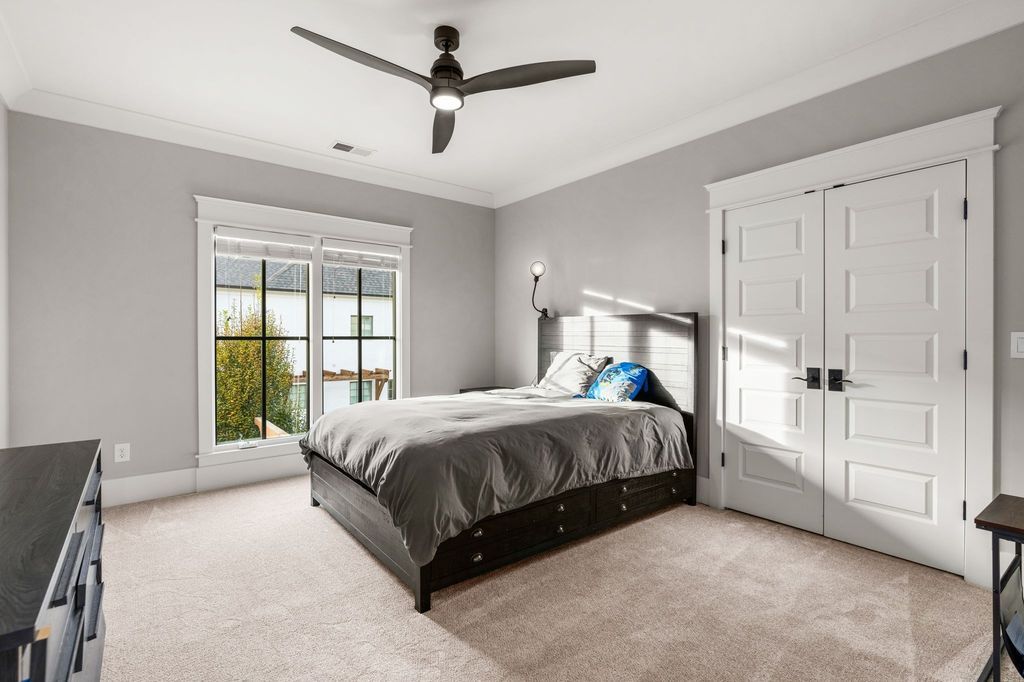 Sophistication Meets Convenience Modern Masterpiece in Tennessee Hits the Market at 4199900 37