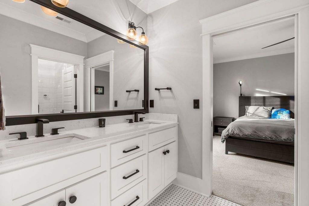 Sophistication Meets Convenience Modern Masterpiece in Tennessee Hits the Market at 4199900 38