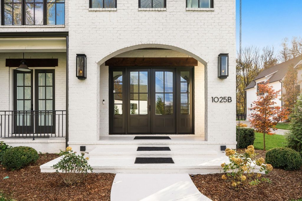 Sophistication Meets Convenience Modern Masterpiece in Tennessee Hits the Market at 4199900 5