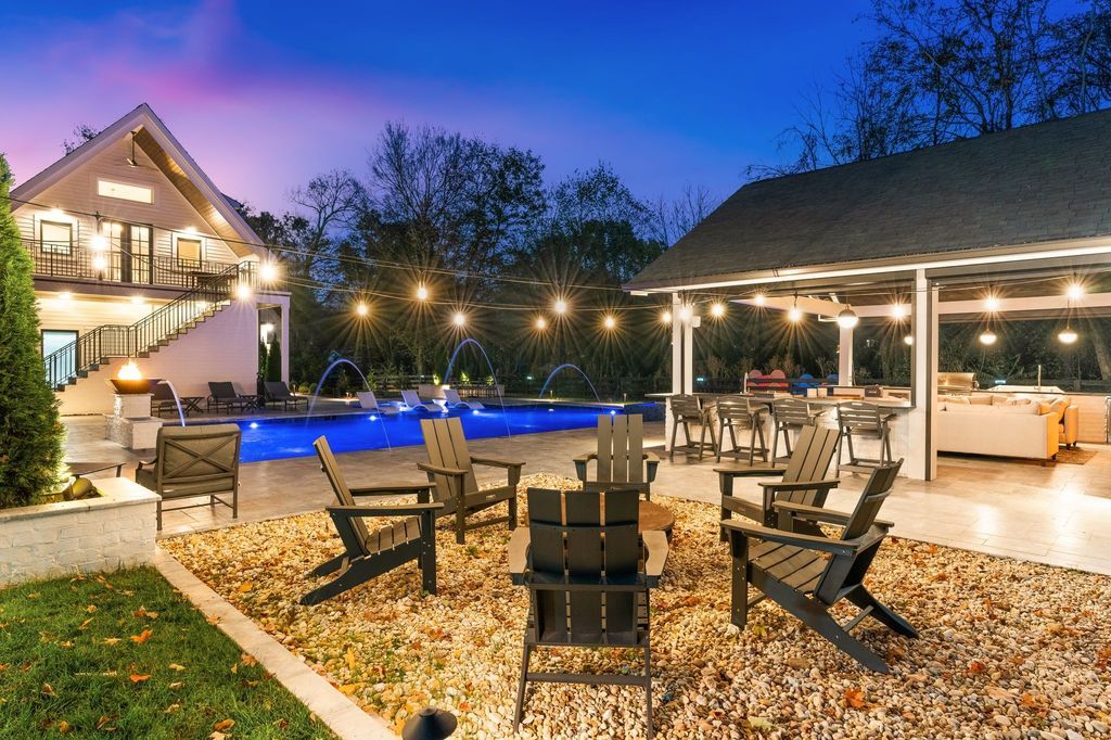 Sophistication Meets Convenience Modern Masterpiece in Tennessee Hits the Market at 4199900 50