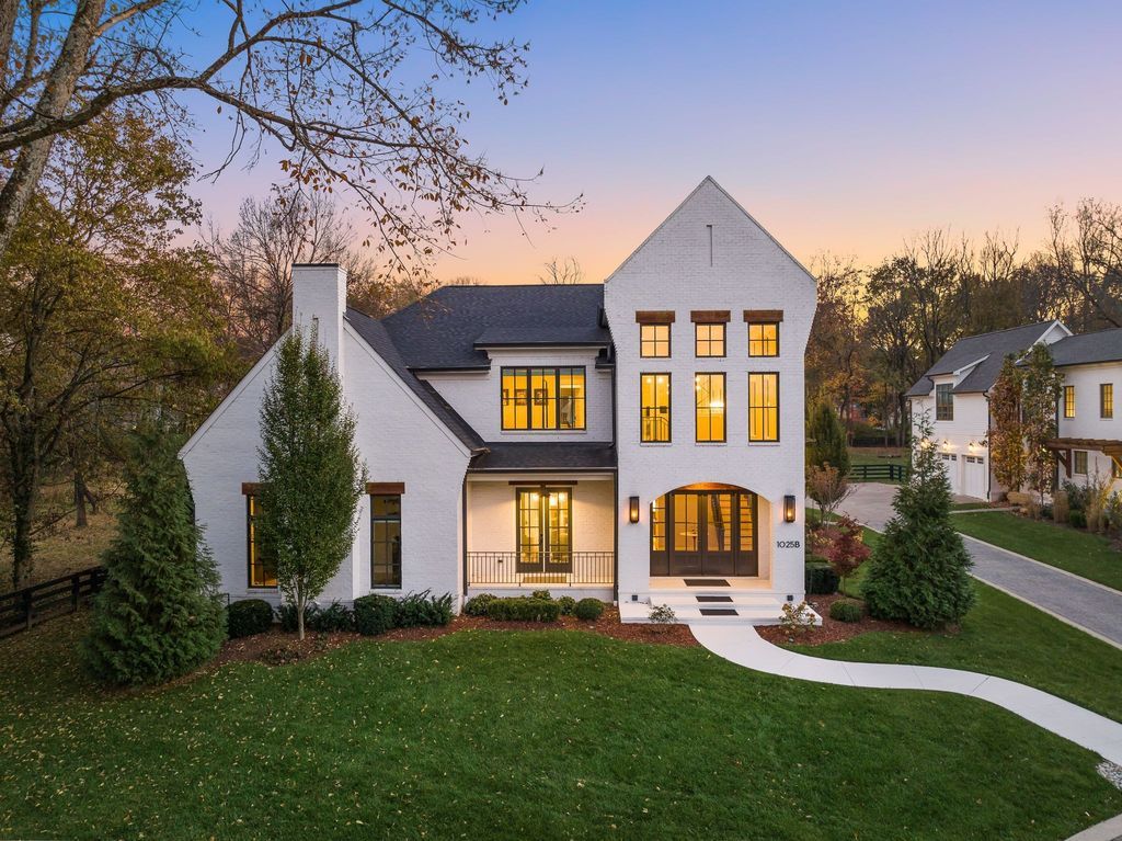 Sophistication Meets Convenience Modern Masterpiece in Tennessee Hits the Market at 4199900 57