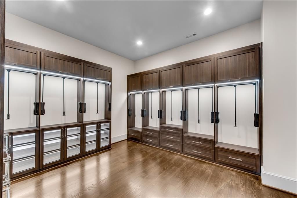 Stone Crafted Masterpiece T.S. Adams Studios Alluring Estate in Georgia Hits the Market at 6.85 Million 28