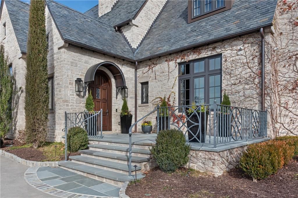 Stone Crafted Masterpiece T.S. Adams Studios Alluring Estate in Georgia Hits the Market at 6.85 Million 4