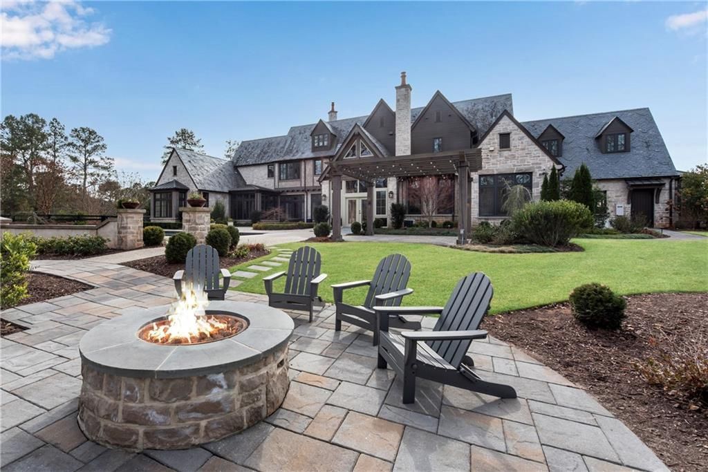 Stone Crafted Masterpiece T.S. Adams Studios Alluring Estate in Georgia Hits the Market at 6.85 Million 47