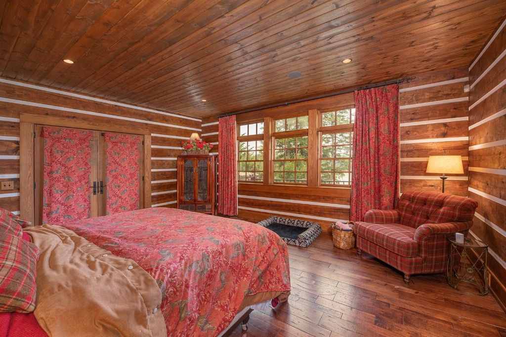 The Magnificent Cisco Chain Estate in East Bay Lake Michigan Offered at 2.55 Million 15