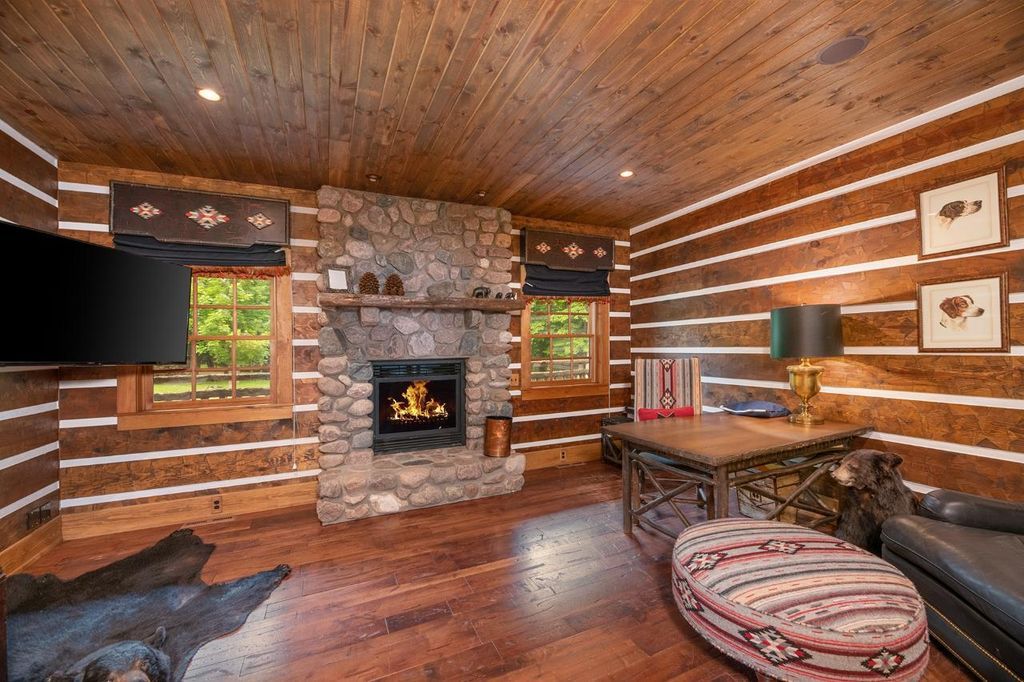 The Magnificent Cisco Chain Estate in East Bay Lake Michigan Offered at 2.55 Million 31