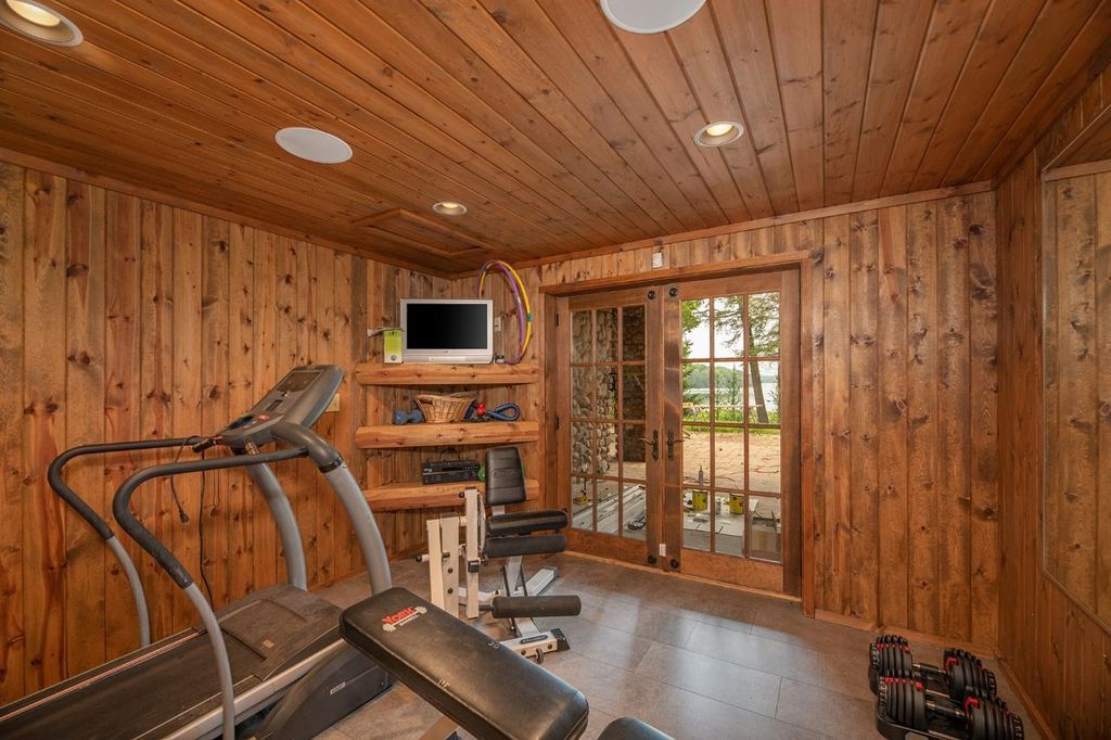 The Magnificent Cisco Chain Estate in East Bay Lake Michigan Offered at 2.55 Million 34