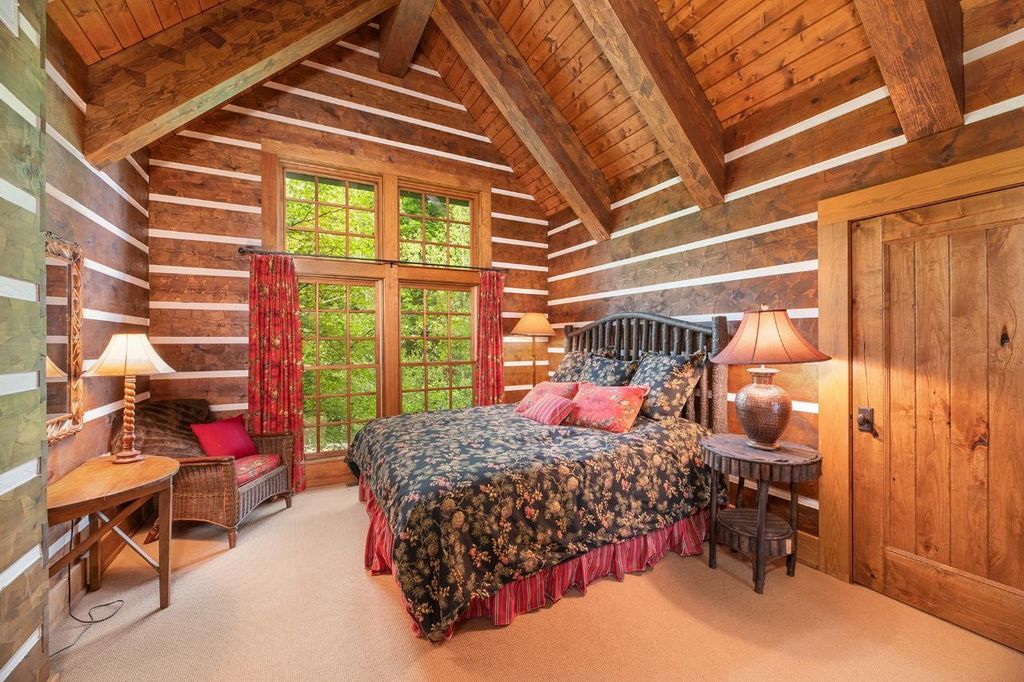 The Magnificent Cisco Chain Estate in East Bay Lake Michigan Offered at 2.55 Million 7