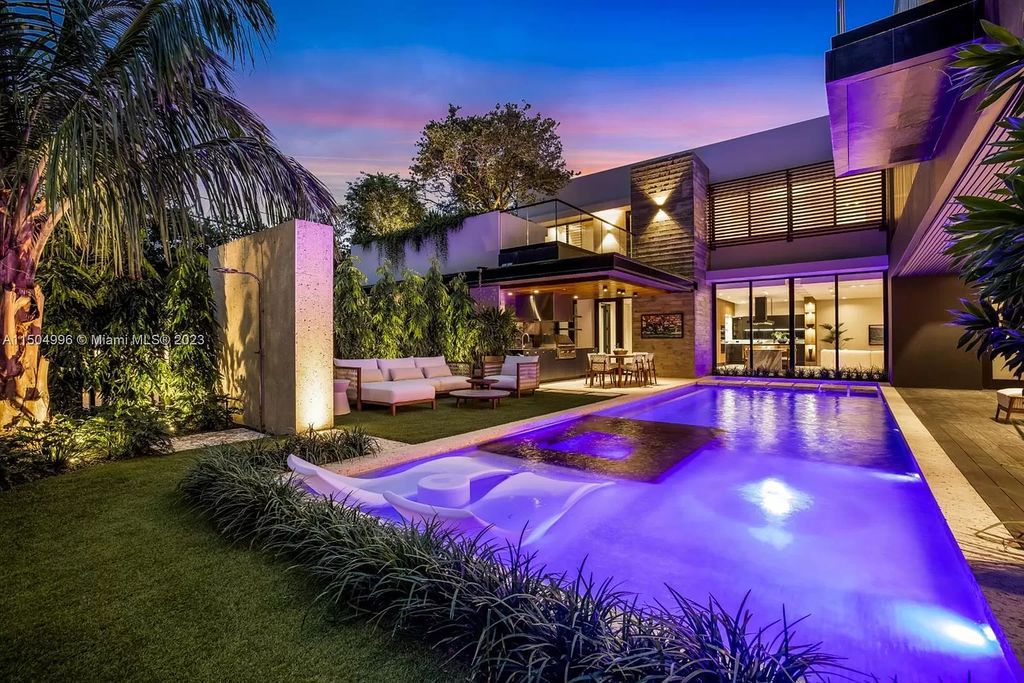 Discover the epitome of tropical luxury living at the Sir Crawford residence in Miami, perfectly situated near top schools and Grove amenities.