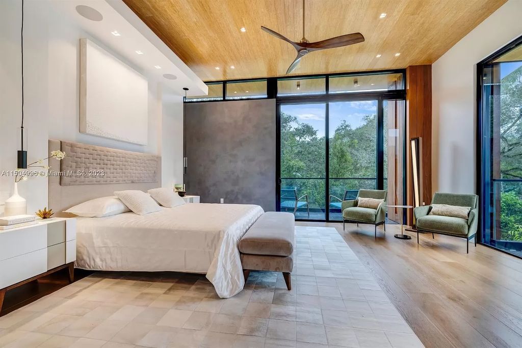 Discover the epitome of tropical luxury living at the Sir Crawford residence in Miami, perfectly situated near top schools and Grove amenities.