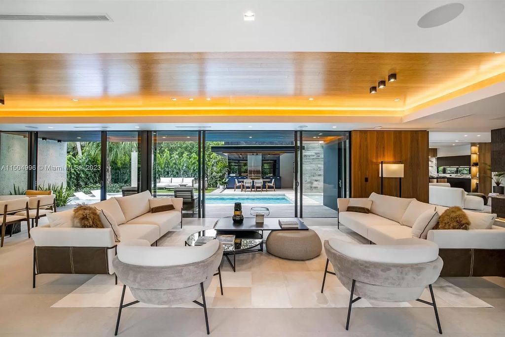 Discover the epitome of tropical luxury living at the Sir Crawford residence in Miami, perfectly situated near top schools and Grove amenities.