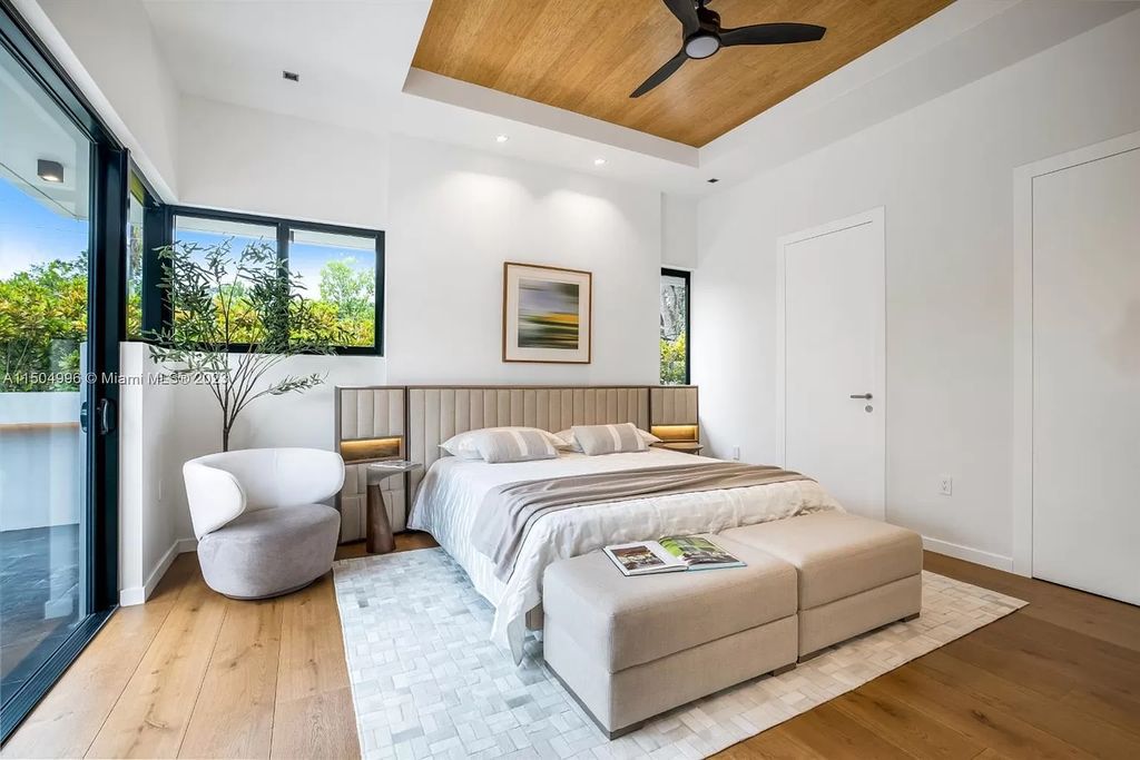 Discover the epitome of tropical luxury living at the Sir Crawford residence in Miami, perfectly situated near top schools and Grove amenities.