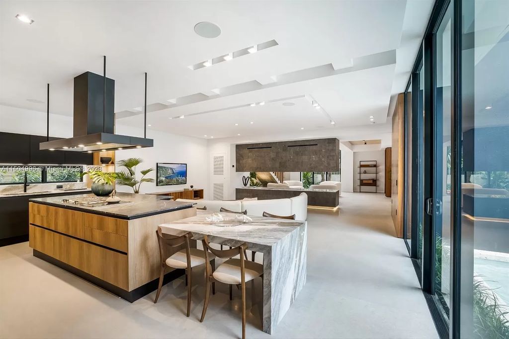 Discover the epitome of tropical luxury living at the Sir Crawford residence in Miami, perfectly situated near top schools and Grove amenities.