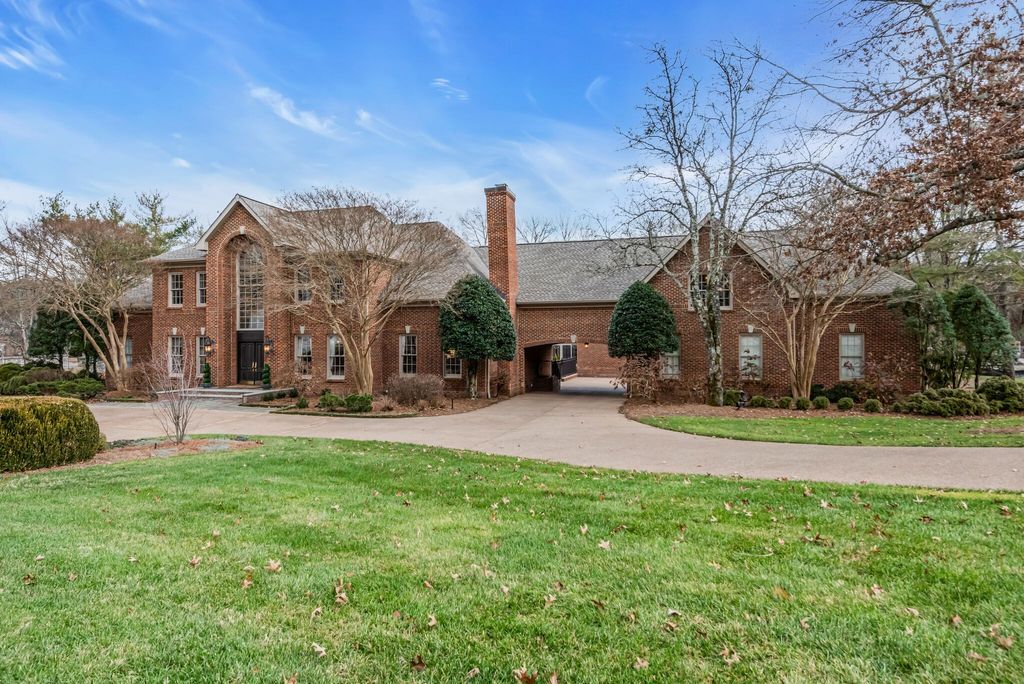 Visionary Architectural Marvel in Tennessee A Home Hits the Market at 2.6 Million 2