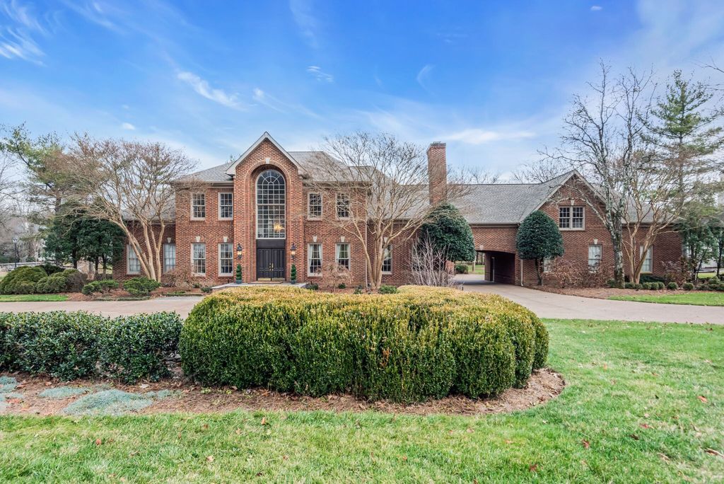 Visionary Architectural Marvel in Tennessee A Home Hits the Market at 2.6 Million 3