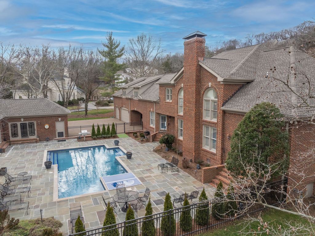 Visionary Architectural Marvel in Tennessee A Home Hits the Market at 2.6 Million 53