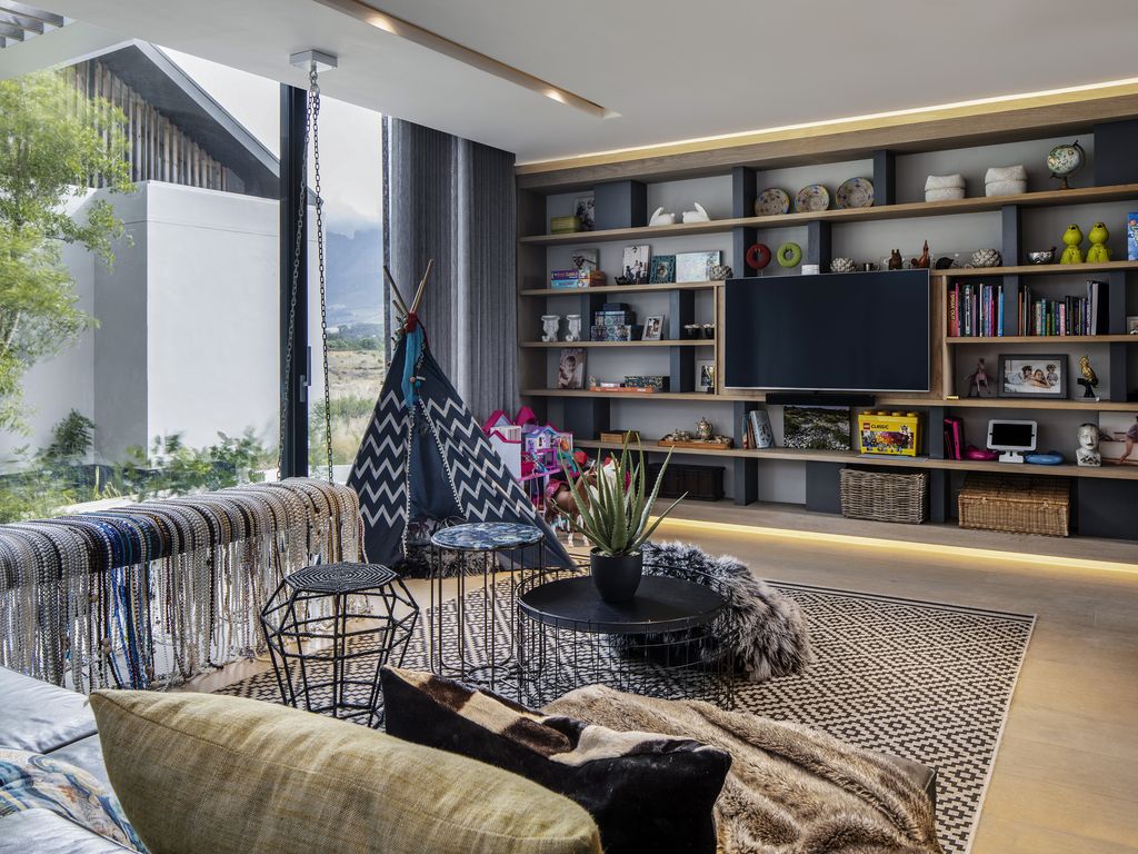 Winelands Villa Contemporary Oasis in South Africa by ARRCC 22