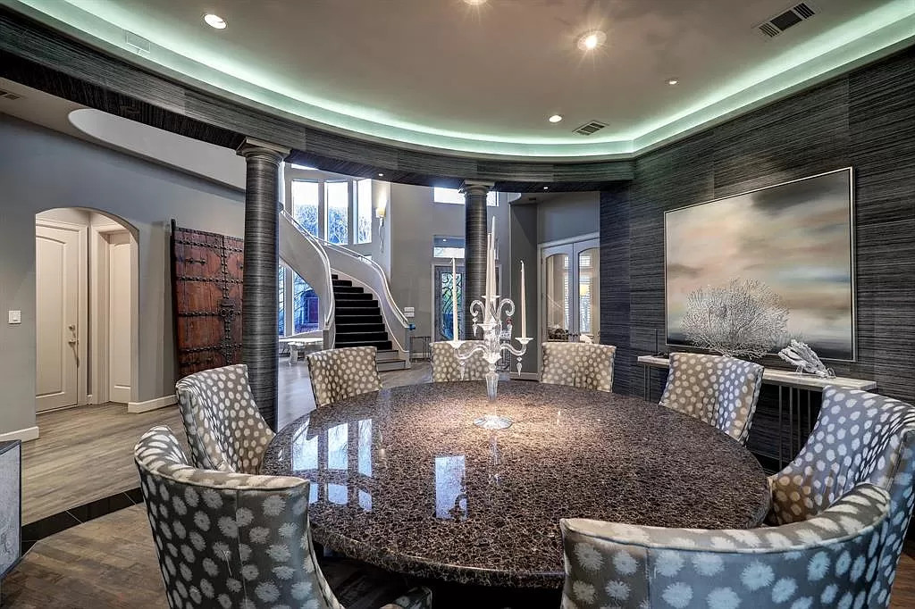 10 Hudson Cir Houston TX 77024 10