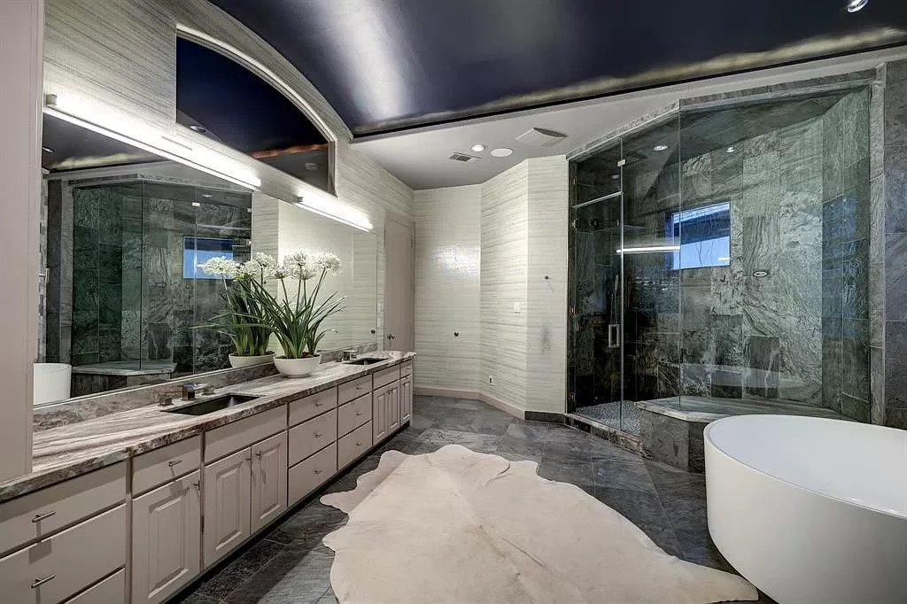 10 Hudson Cir Houston TX 77024 21