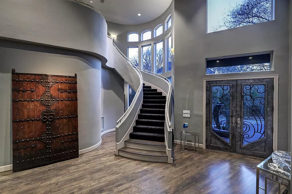 10 Hudson Cir Houston TX 77024 33