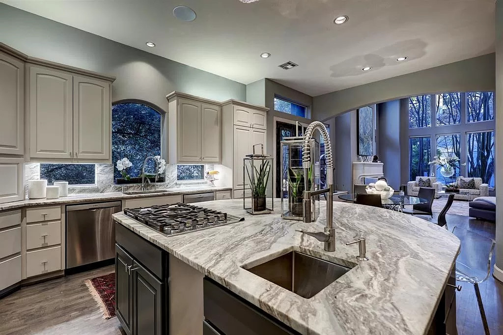 10 Hudson Cir Houston TX 77024 6