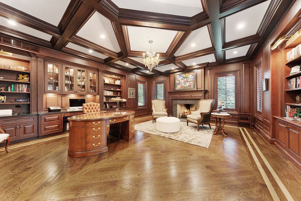 208 East 8th Street Home in Hinsdale, Illinois. Step into luxury living at this bespoke Southeast Hinsdale estate, boasting unparalleled refinement and world-class amenities. From the awe-inspiring exterior to the meticulously designed interiors, this property offers sophisticated elegance at every turn.