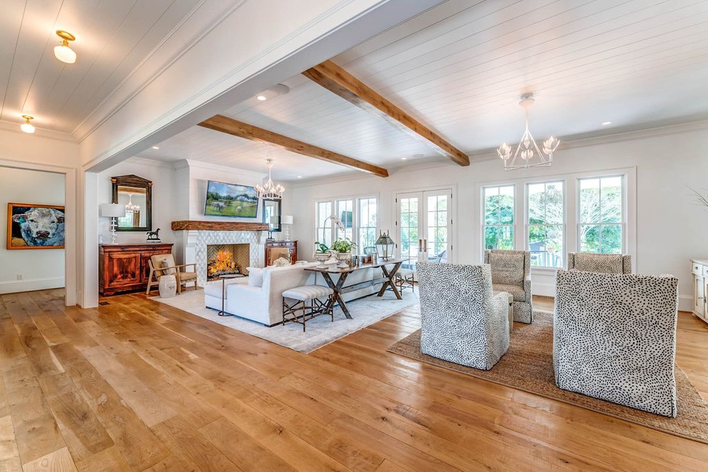 2860 Arbor Hill Road Home in Canton, Georgia. Situated on 40 acres of picturesque Southeast Canton countryside, Dara Hill Farm is a breathtaking 2019-built farmhouse estate that offers an unparalleled living experience. 